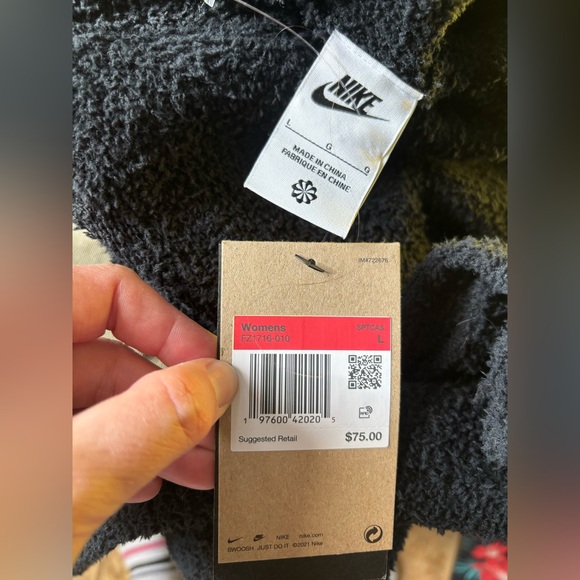 NWT Nike Phoenix Cozy Bouclé Knit top sz L - Picture 3 of 8